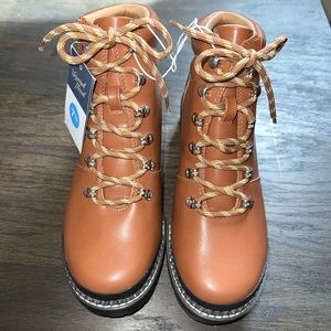 Universal Thread Boots